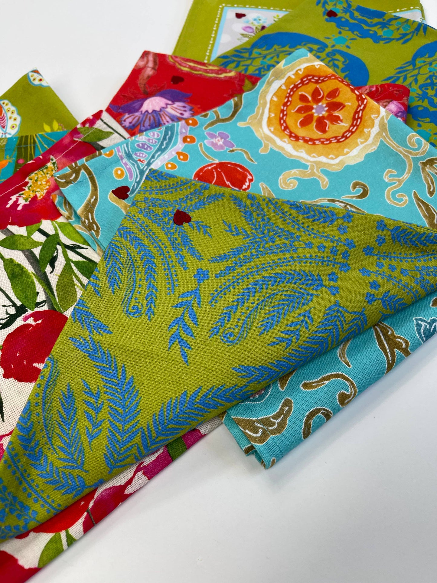 A Touch Of Love Napkin - ROUNDHILL