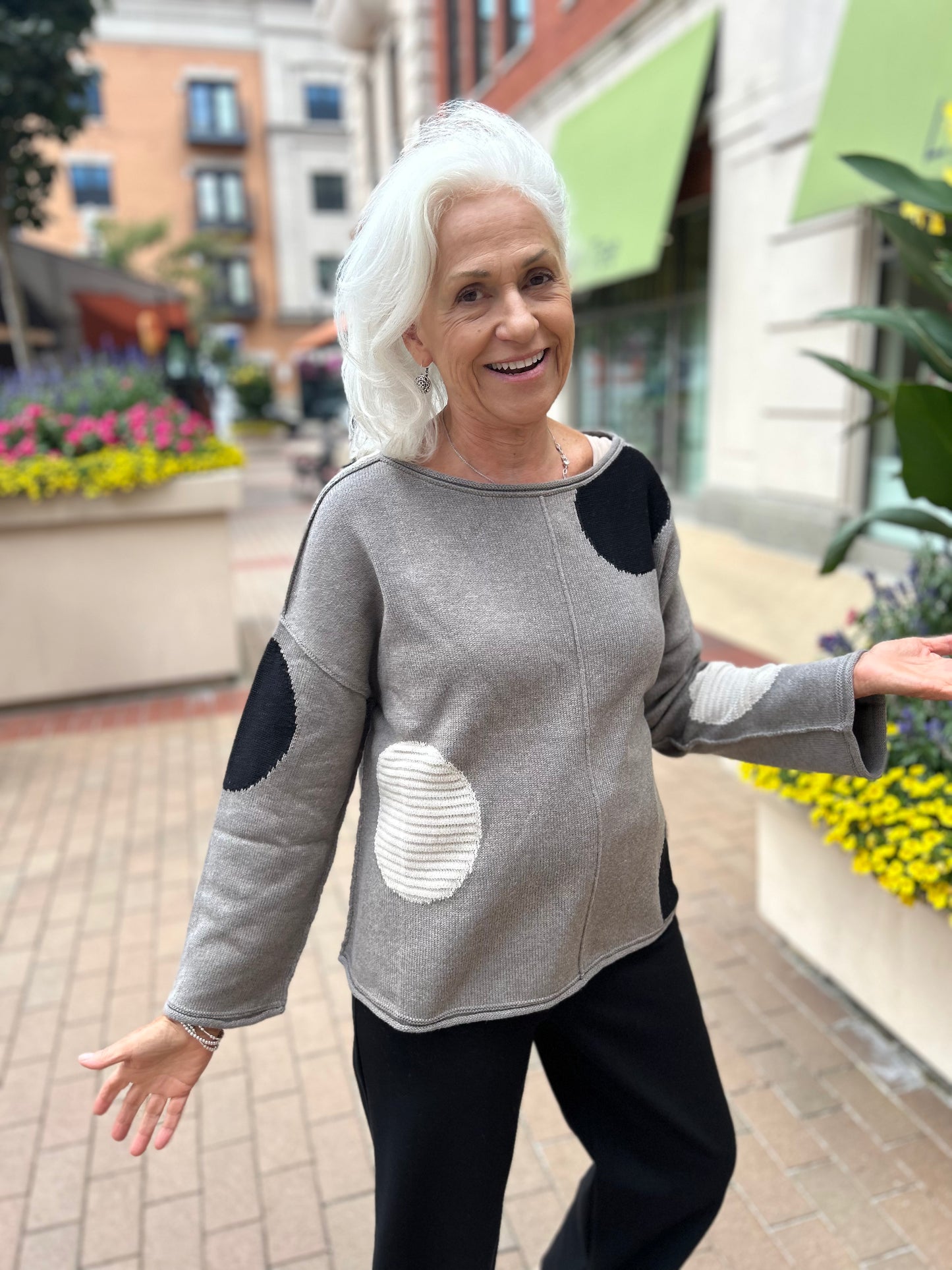 Olivia Statement Circle Pullover