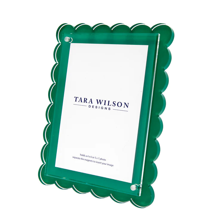 Tara Wilson Scallop Frame