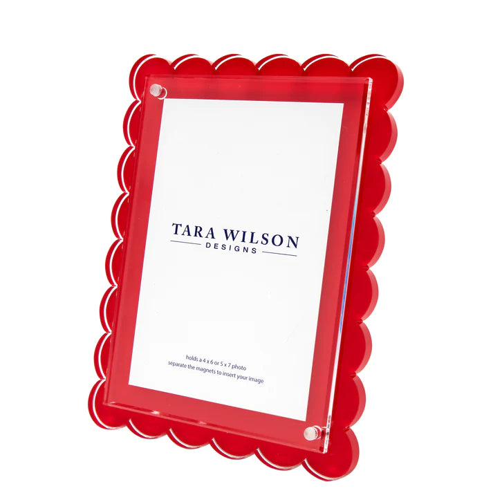 Tara Wilson Scallop Frame