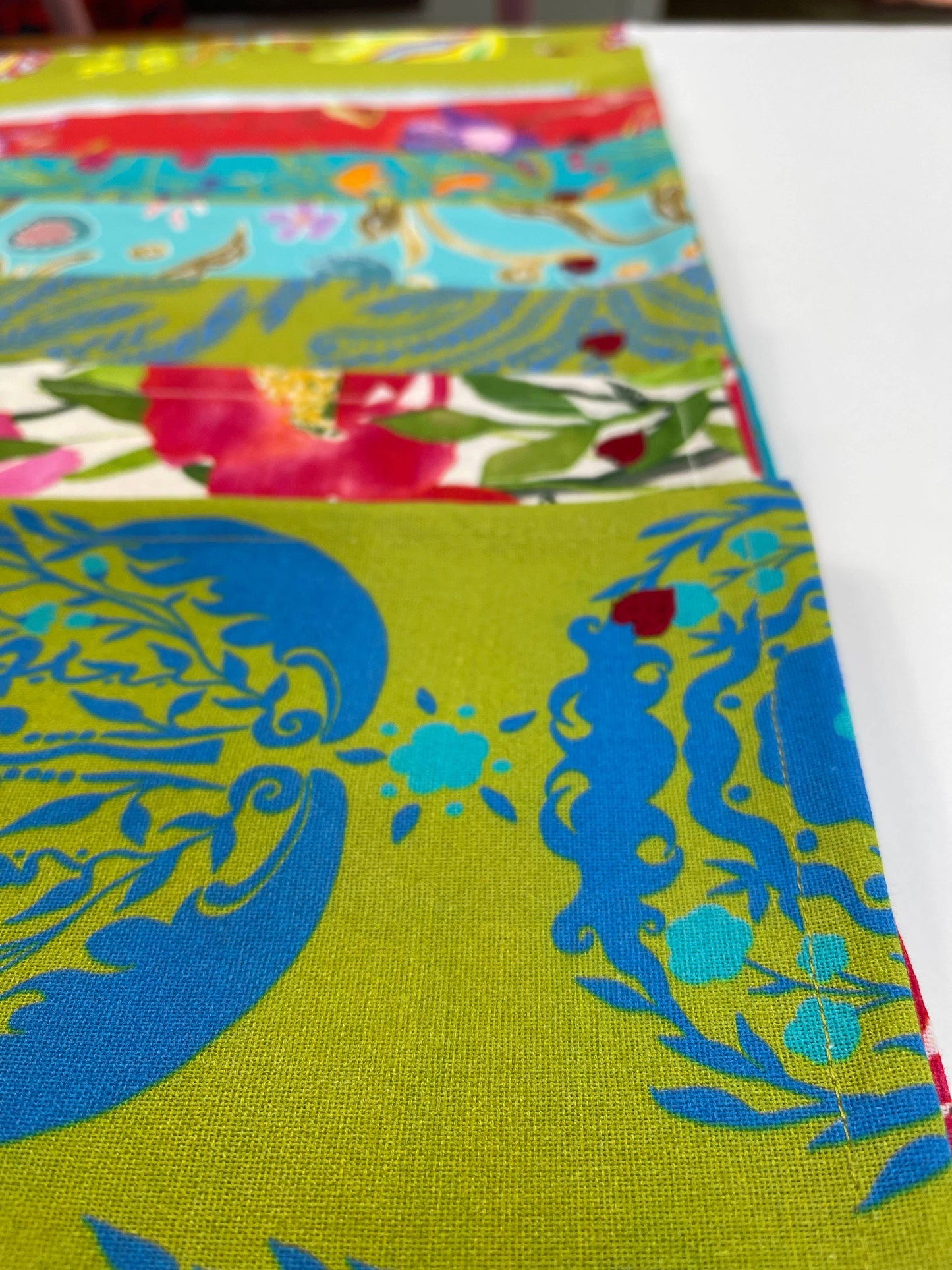 A Touch Of Love Napkin - ROUNDHILL