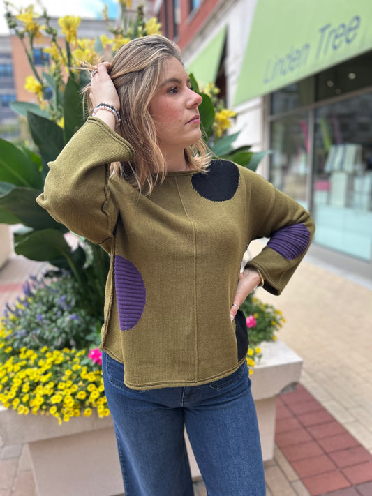 Olivia Statement Circle Pullover