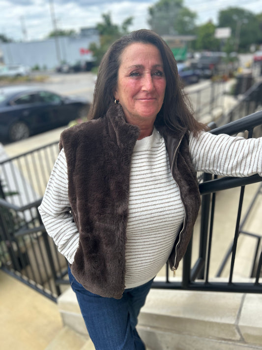 Renuar Vegan Fur Vest  Chocolate
