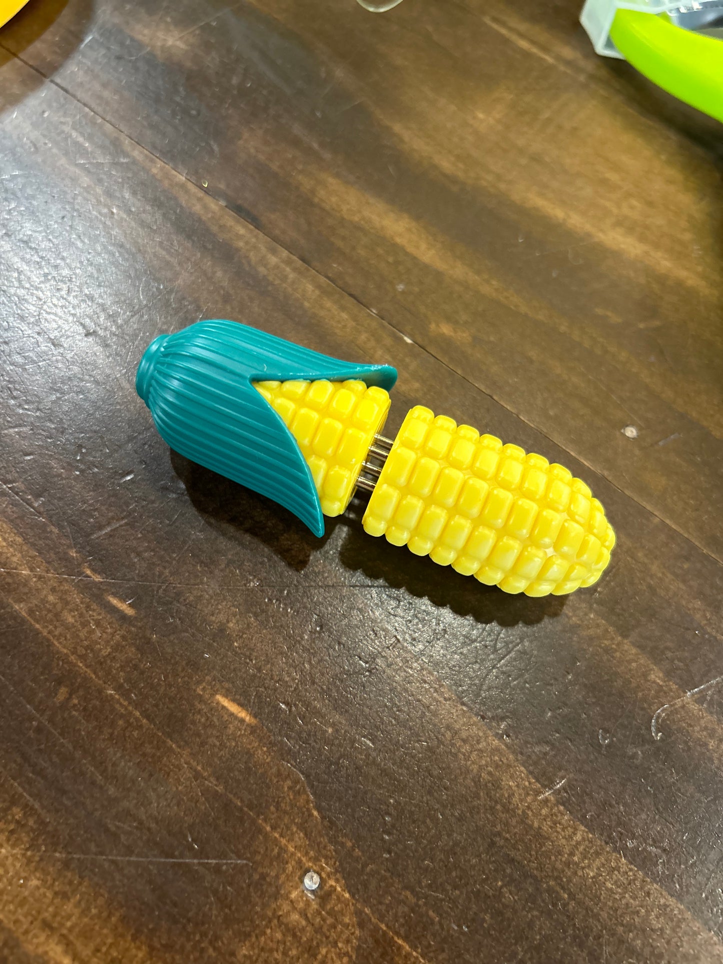 Corn Cob Interlocking Holders