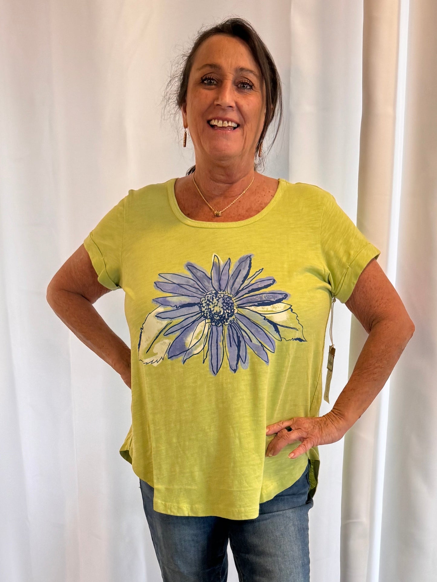 Escape Sunflower Cuff Sleeve Tee Kiwi